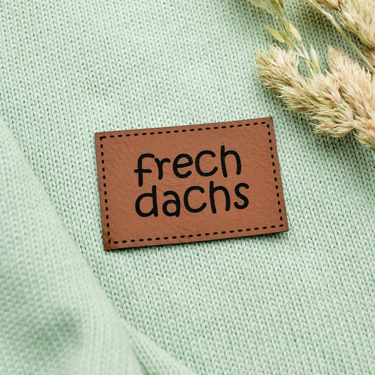 Label aus Kunstleder "Frechdachs"