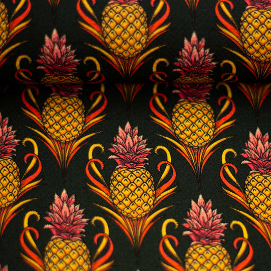 Viskosestoff mit sommerlichem Ananas-Motiv, Pinapple Bloom von Bienvenido olorido