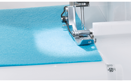 Brother Overlock 2104D