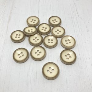 Blusenknopf 4-Loch, natur