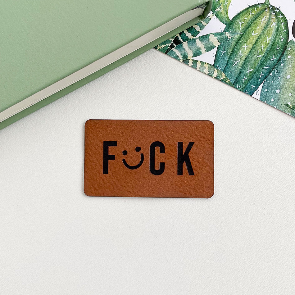 Das Stofferl: Label aus Kunstleder von Stichmichnicht, Tüddelkram für deine Nähprojekte online kaufen in Österreich