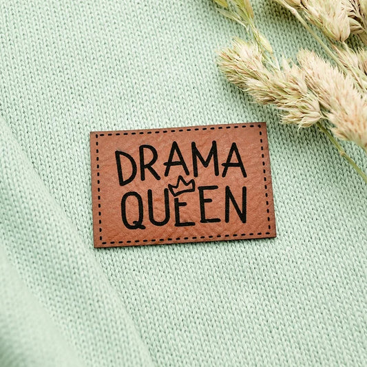 Label aus Kunstleder "DRAMA QUEEN"