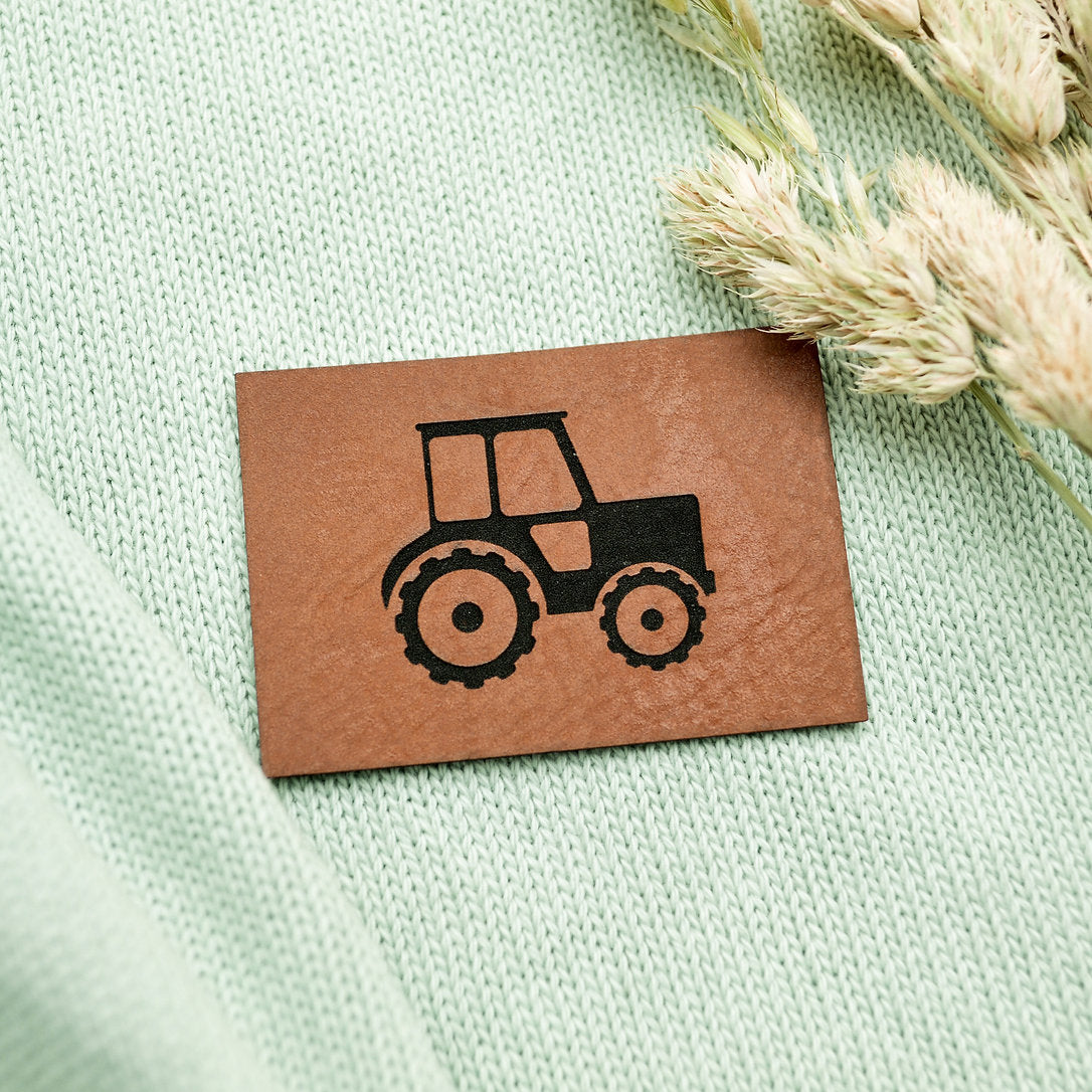 Label aus Kunstleder "Traktor"