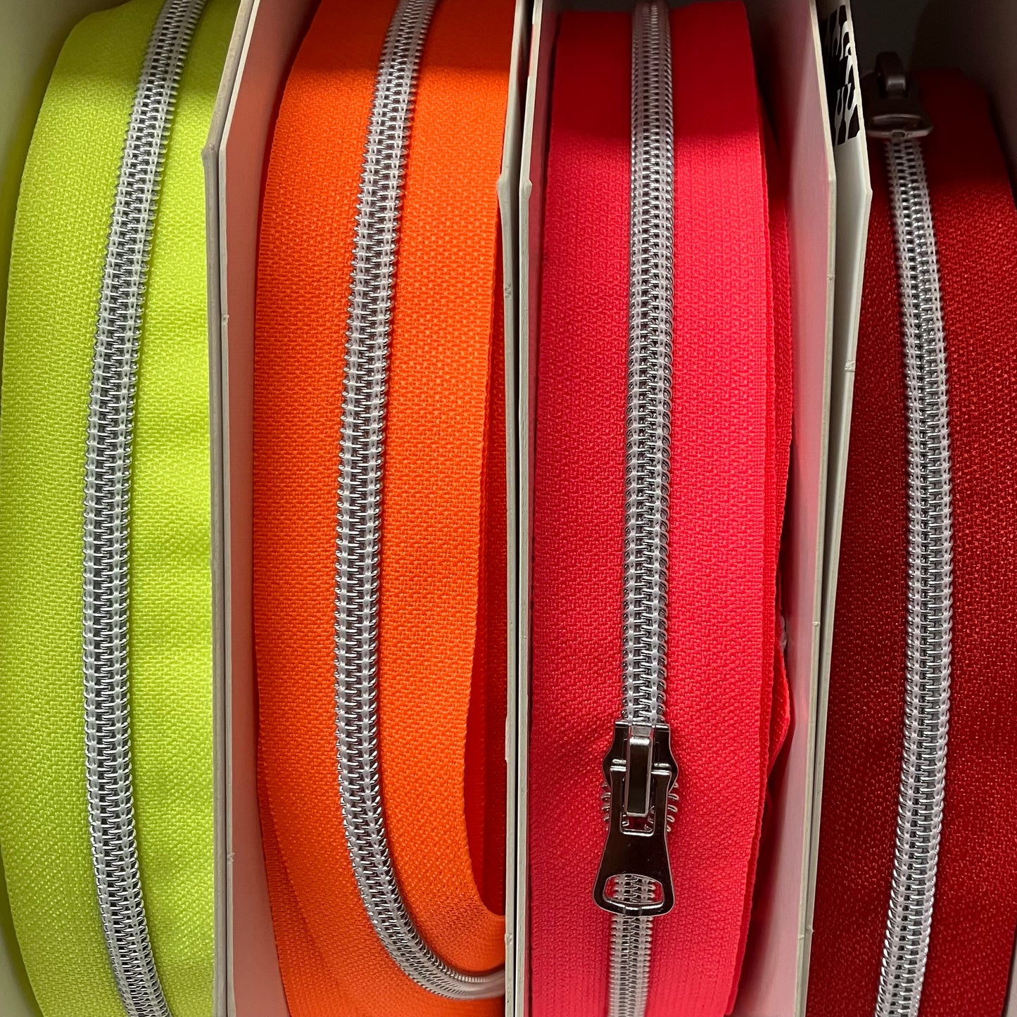 Endlos-Reißverschluss "farbig" - verschiedene Varianten