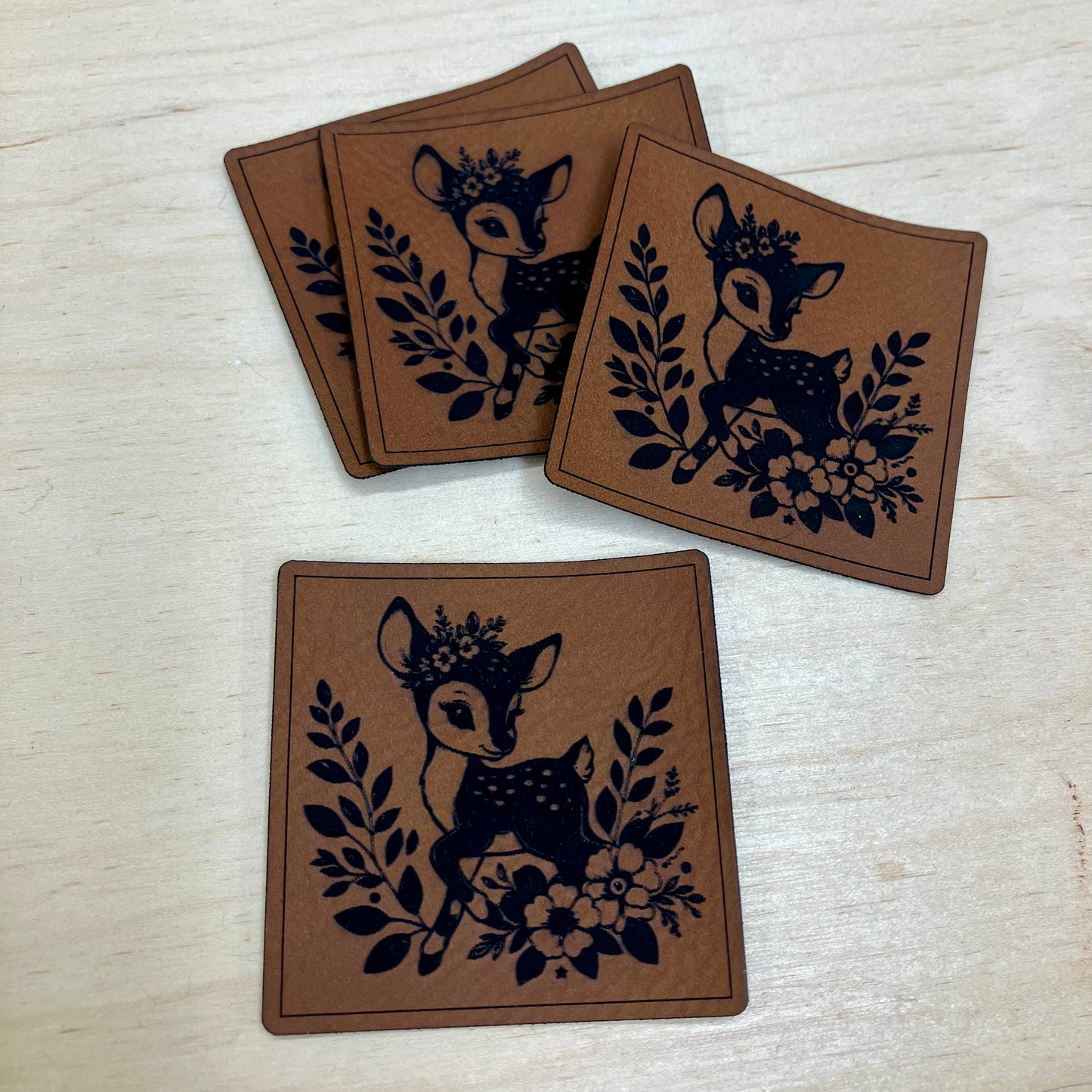 Label aus Kunstleder "Rehlein"