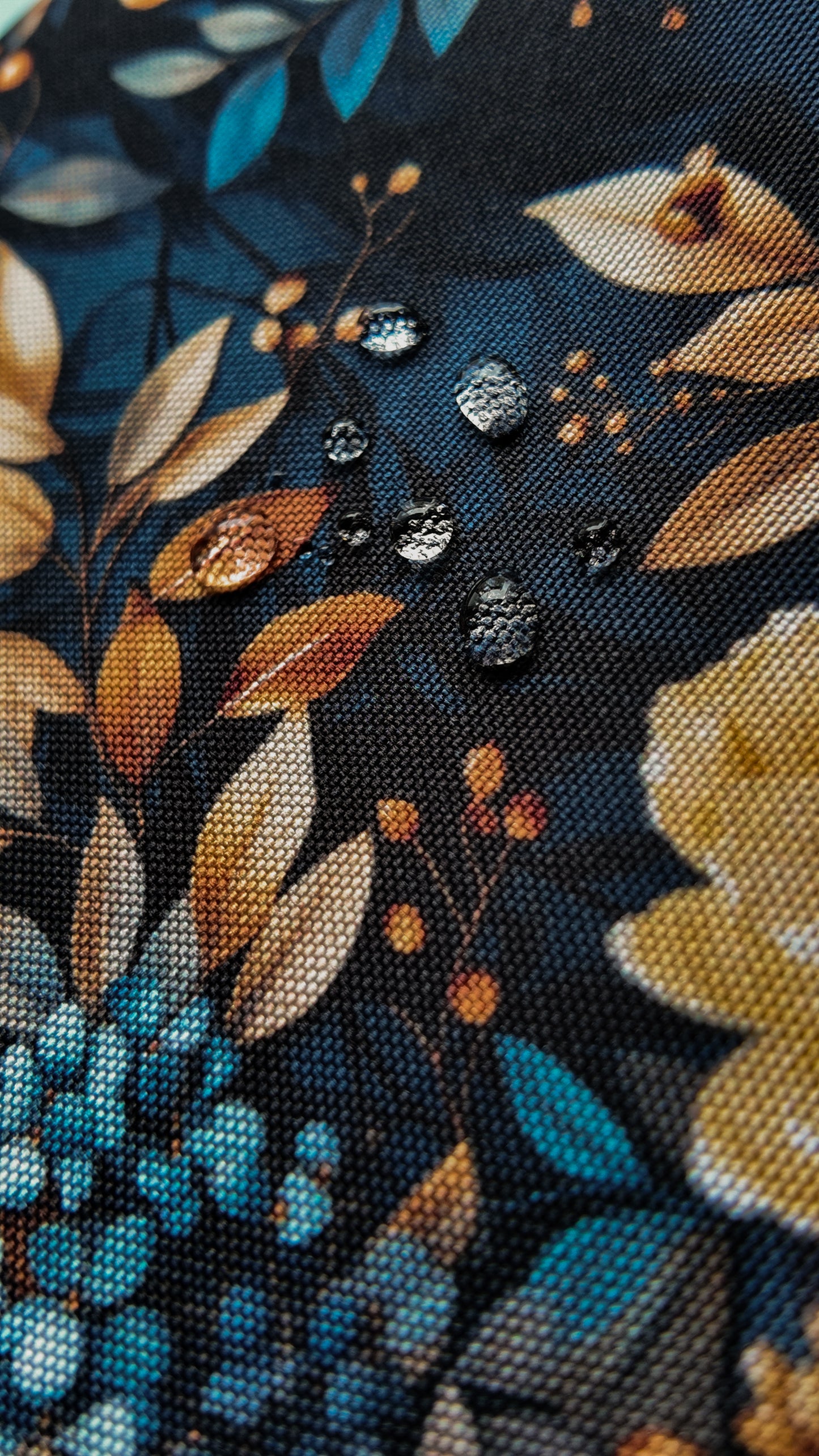 Waterproof Taschenstoff "Flowing Bloom - blau" by Sarah Mariam