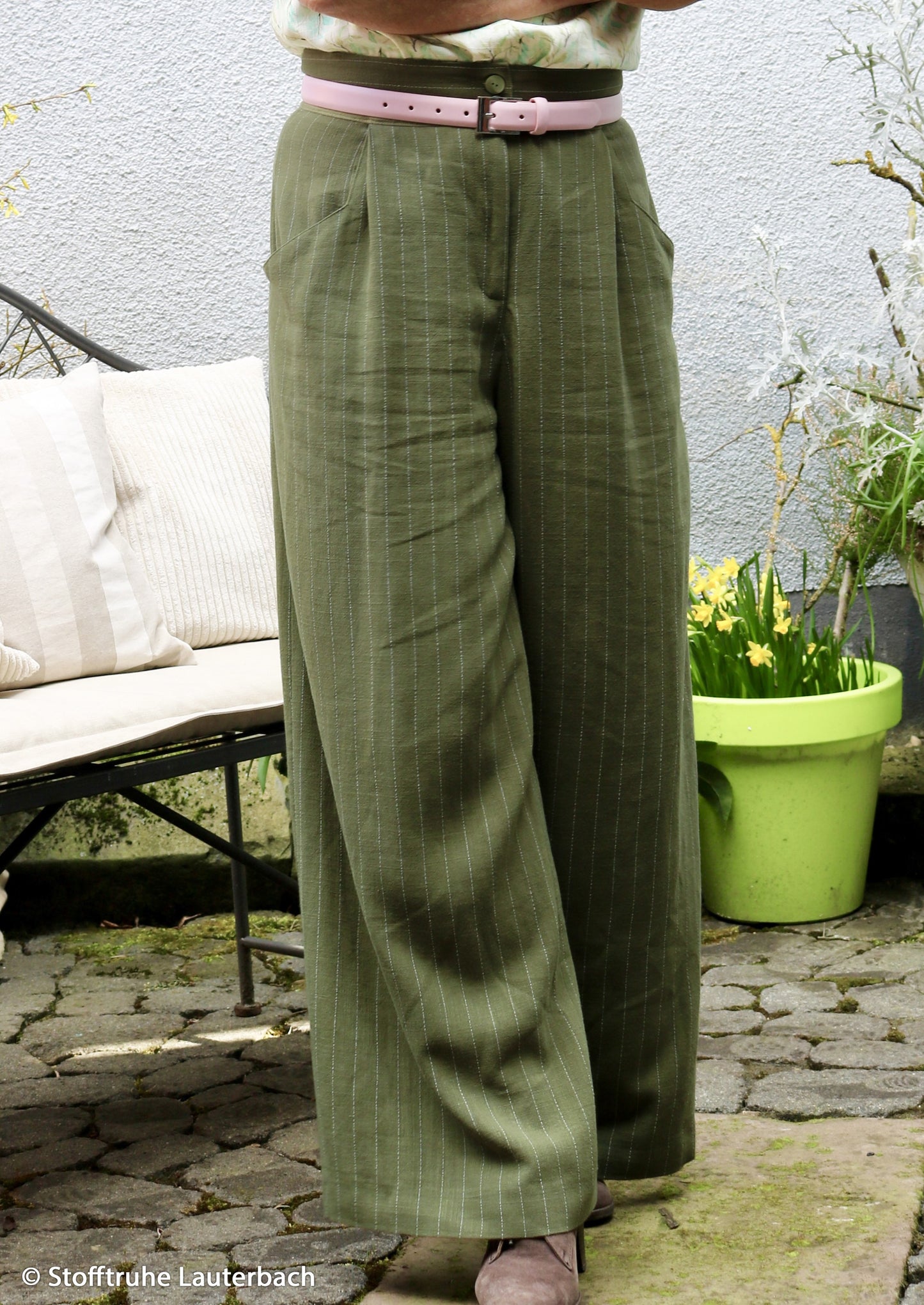 Viskoseleinen "Streifen" khaki